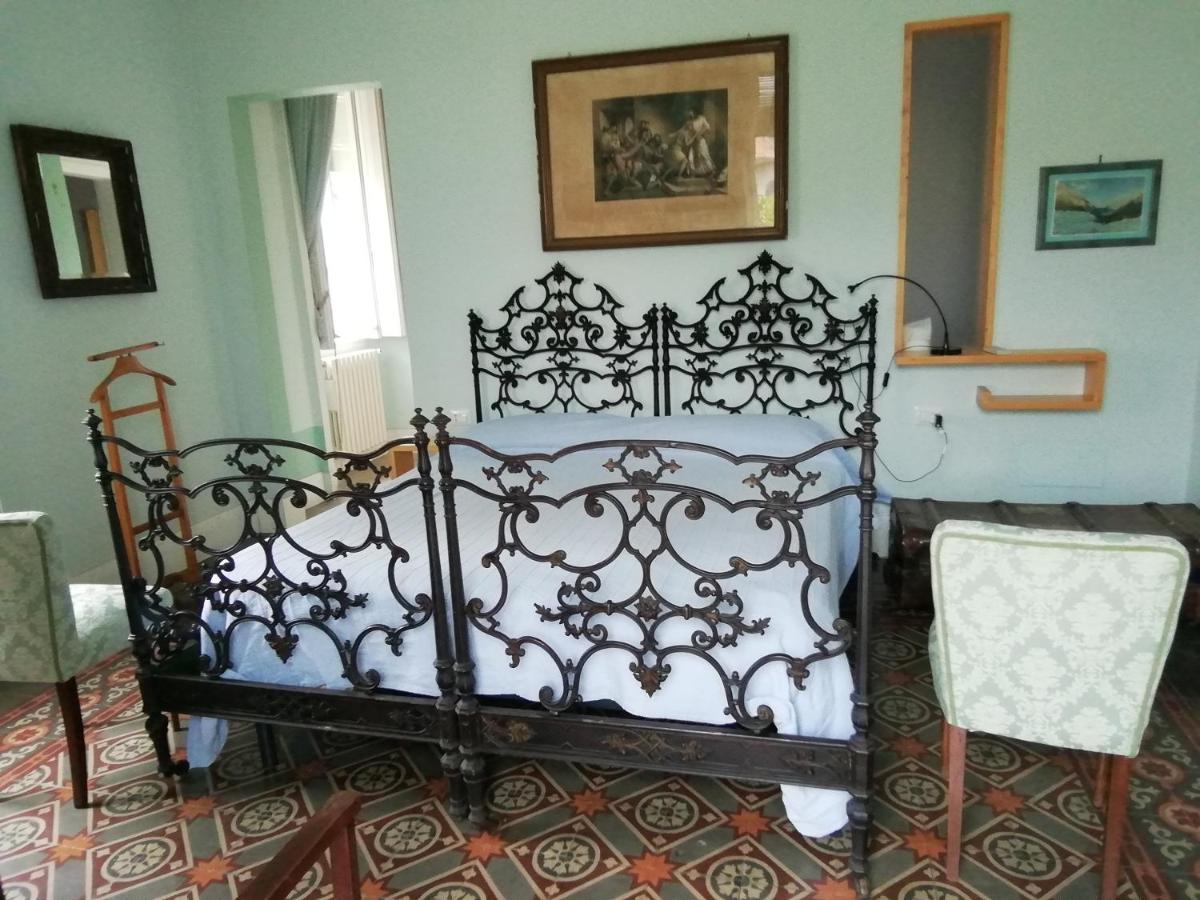Villa Manasse Aci Castello Esterno foto